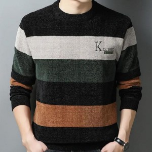 Wholesale men's Warm and cold sweaters solid color top men's fashion knitwear